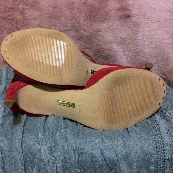 Brand New Louise et Cie Strappy Heel - Picture 3 of 5